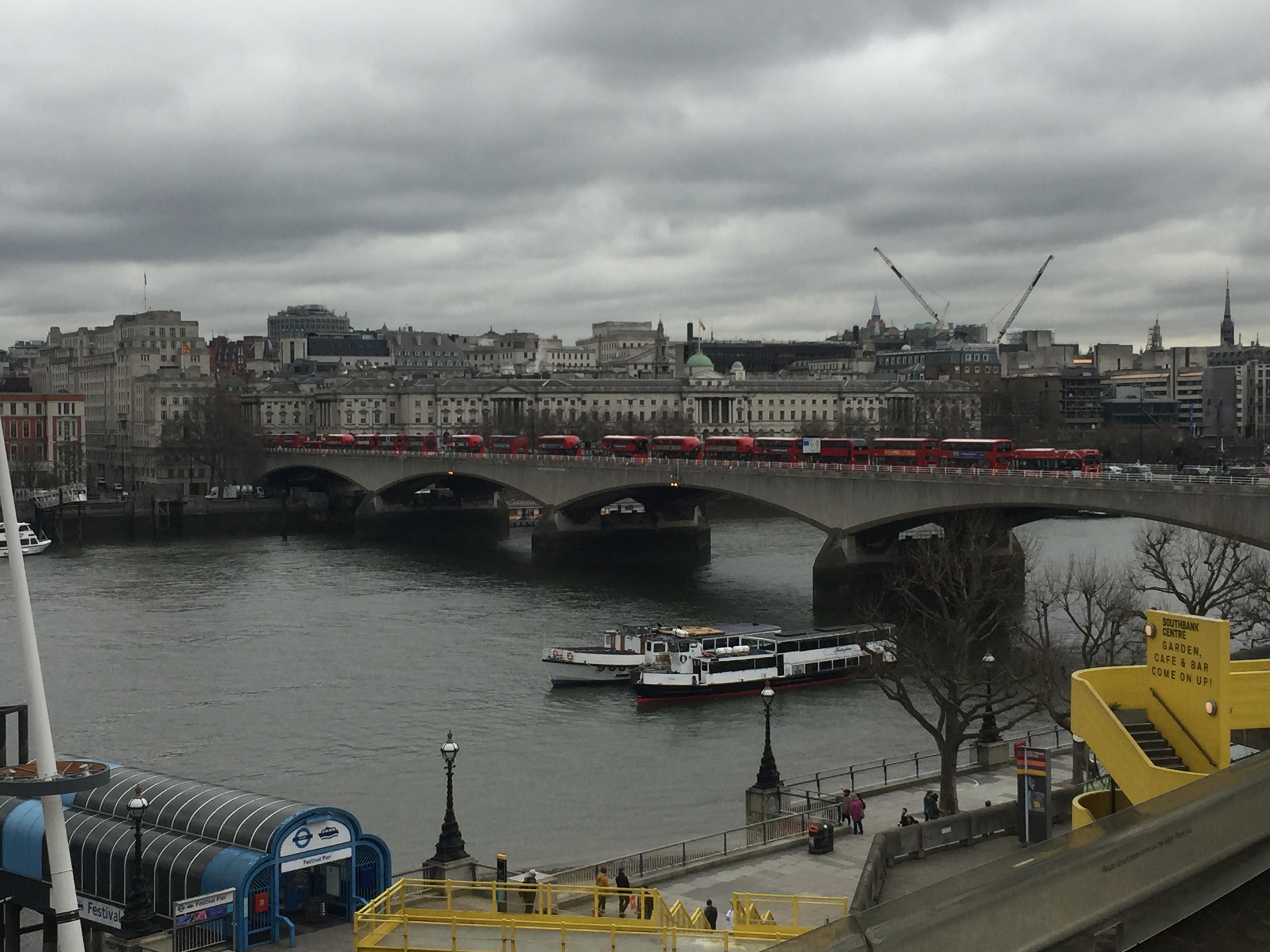 How many London buses does it take to scan Waterloo Bridge