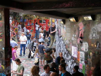 <p>Leake Street - <a href='/triptoids/leakestreet'>Click here for more information</a></p>