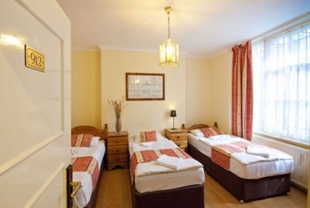 <p>Shakespeare Hotel - <a href='/triptoids/shakespeare-hotel'>Click here for more information</a></p>