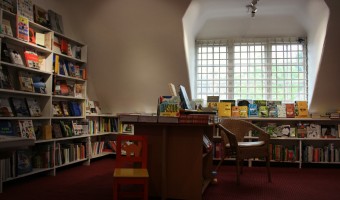 <p> Book Shop Scene S.E. - <a href='/articles/independent-bookshops'>Click here for more information</a></p>