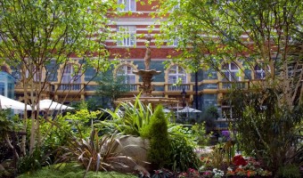 <p>The Taj Hotel, St James - <a href='/triptoids/tajstjames'>Click here for more information</a></p>