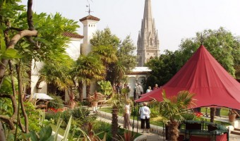 <p>The Roof Gardens, Kensington - <a href='/triptoids/the-roof-gardens'>Click here for more information</a></p>