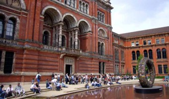 <p>Victoria and Albert Museum - <a href='/triptoids/vam'>Click here for more information</a></p>