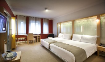 <p>The Cumberland Hotel  - <a href='/triptoids/the-cumberland-hotel'>Click here for more information</a></p>