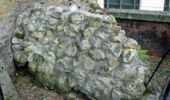<p>Imagining London’s Six Ancient Bridges  - <a href='/articles/central-londons-six-bridges'>Click here for more information</a></p>