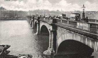 <p>Imagining London’s Six Ancient Bridges  - <a href='/articles/central-londons-six-bridges'>Click here for more information</a></p>